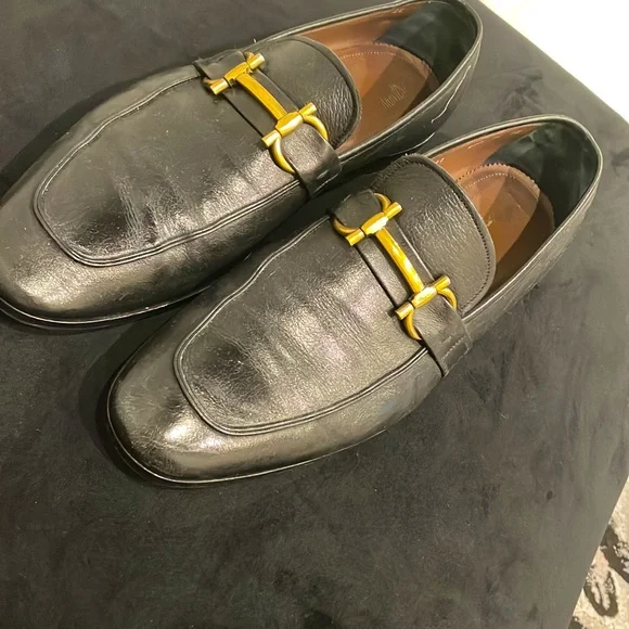 Salvatore Ferragamo | Shoes | Mens Ferragamo Loafers Black  display picture 1